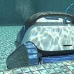 Maytronics Dolphin E10 in piscina